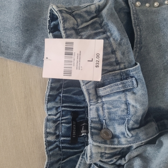NWT Light washed denim jeans - Picture 5 of 5
